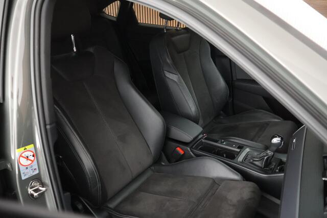 Audi Q3 Sportback 45 TFSIe 245pk S Edition S-Line LED Camera Keyless Navigatie Stoelverwarming