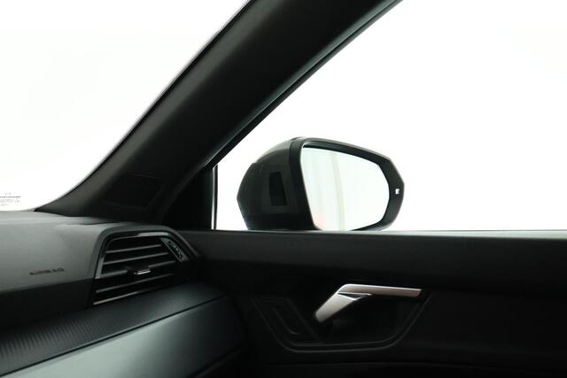 Audi Q3 Sportback 45 TFSIe 245pk S Edition S-Line LED Camera Keyless Navigatie Stoelverwarming