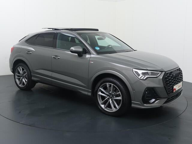 Audi Q3 Sportback 45 TFSI e S Edition | 245 PK | SoH 94% | Adaptive Cruise Control | Achteruitrijcamera | Panoramadak | Volleder | Dodehoek detectie | Climate control | Elektrische achterklep | Navigatiesysteem | Sfeerverlichting | Stoelverwarming | Apple Carplay / Android Auto |