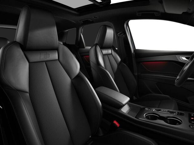 Audi Q4 S edition performance 286 PK · Glazen panoramadak · Tech plus · Trekhaak elek. wegklapbaar