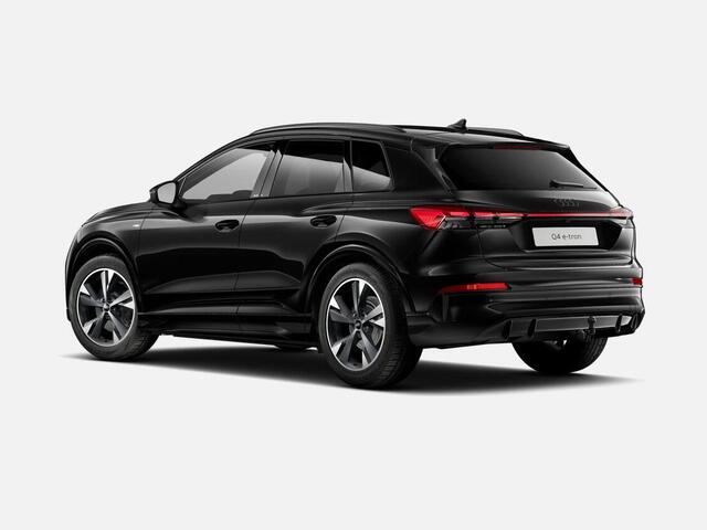 Audi Q4 S edition performance 82 kWh 286 PK · Glazen panoramadak · Trekhaak elek. wegklapbaar · Optiekpakket zwart