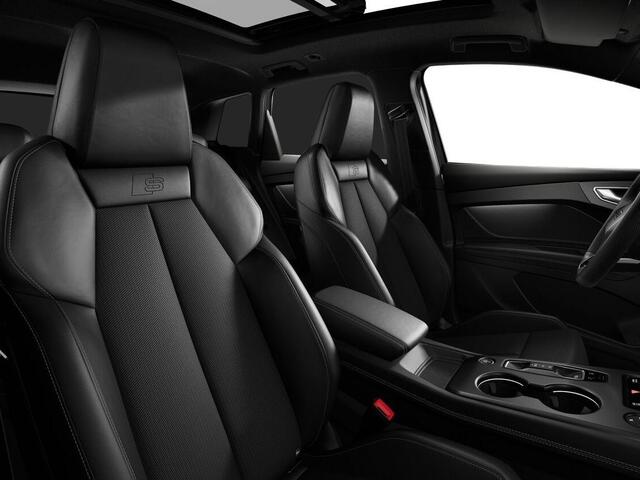 Audi Q4 S edition performance 82 kWh 286 PK · Glazen panoramadak · Trekhaak elek. wegklapbaar · Optiekpakket zwart