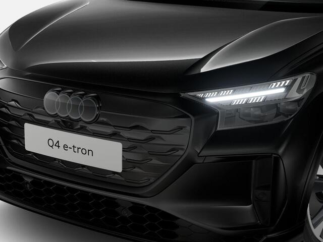 Audi Q4 S edition performance 82 kWh 286 PK · Glazen panoramadak · Trekhaak elek. wegklapbaar · Optiekpakket zwart