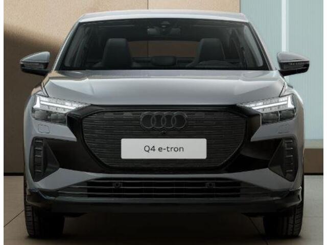 Audi Q4 Sportback e-tron 45 quattro | Advanced edition | 82 kWh | 19 inch | Privacyglas | Trekhaak | Optiek zwart plus | Assistent. pakket plus
