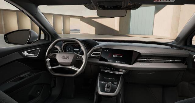 Audi Q4 Sportback e-tron 45 quattro | Advanced edition | 82 kWh | 19 inch | Privacyglas | Trekhaak | Optiek zwart plus | Assistent. pakket plus