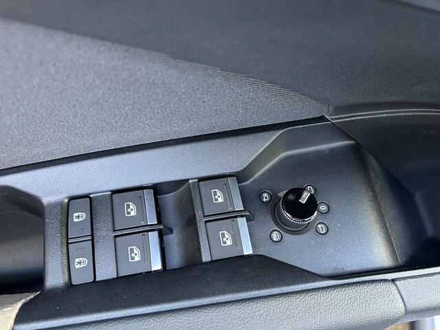 Audi Q4 Sportback e-tron Advanced edition e-tron 45 82 kWh 210 kW / 286 PK Trekhaak | Adaptieve Cruise Control | Camera |