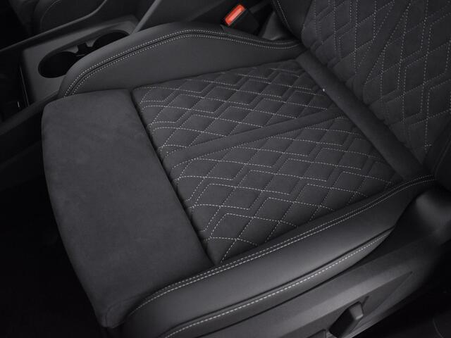 Audi Q4 Sportback e-tron S edition e-tron 45 82 kWh 210 kW / 286 PK Sportba Assistentiepakket plus - Comfortpakket plus - Klimaatregelingpakket