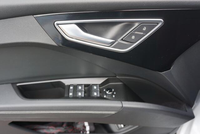 Audi Q4 Sportback e-tron 40 edition 77 kWh Trekhaak | Leer | Stoelverw. *All in prijs*