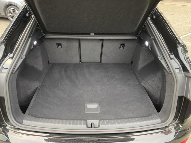 Audi Q4 Sportback e-tron 50 quattro 77 kWh S LINE in- exterieur | HEAD UP DISPLAY | ELECTR. STOELEN+GEHEUGEN | PANORAMADAK RIJKLAARPRIJS INCL. 12MND BOVAG | DEALER ONDERHOUDEN