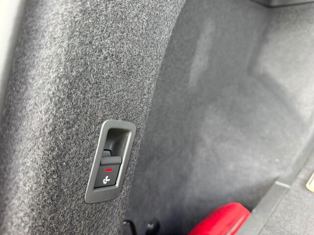 Audi Q4 Sportback e-tron 45 quattro S LINE 77 kWh VAN: 40.900,- VOOR: 37.770,- UW EINDEJAARSVOORDEEL: 3.130,- EURO | HALF LEDER | ELECTR ACHTERKLEP | SONOS AUDIO | CAMERA | ELECTR ACHTERKLEP | RIJKLAARPRIJS!