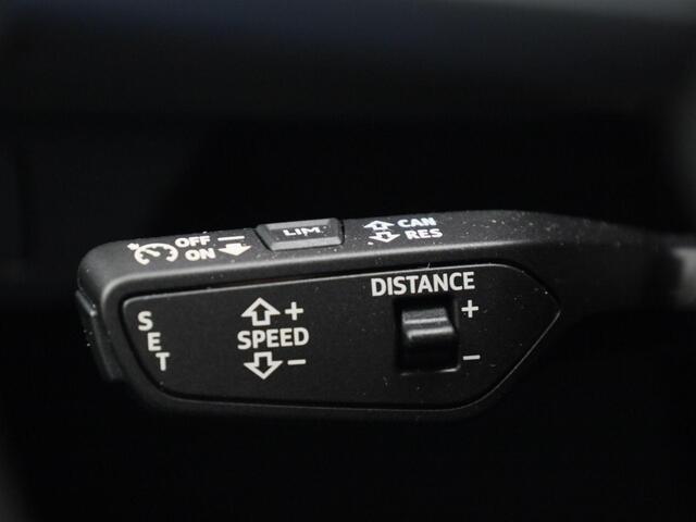 Audi Q4 Sportback e-tron 45 quattro S Edition 82 kWh Assistentiepakket plus · Bekleding Leder/stof · 21 inch LM velgen