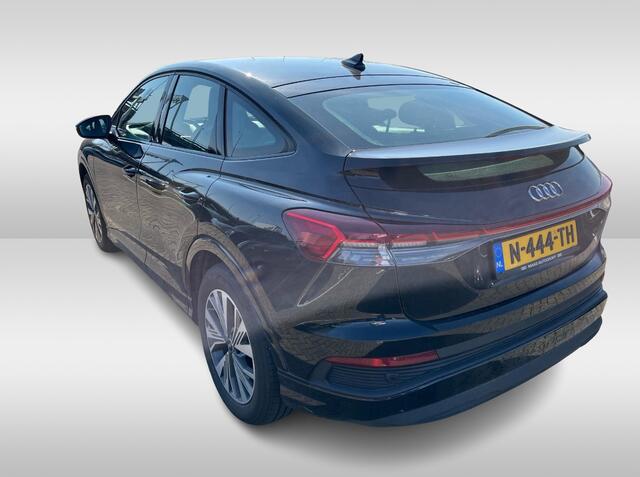 Audi Q4 Sportback e-tron 40 Advanced edition 77 kWh / Warmtepomp / CarPlay / Matrix LED / Sportstoelen / 19'' / Virtual Cockpit / Parkeerhulp V+A / Intr.voorverwarming / Stoelverwarming / DAB / Cruise Control