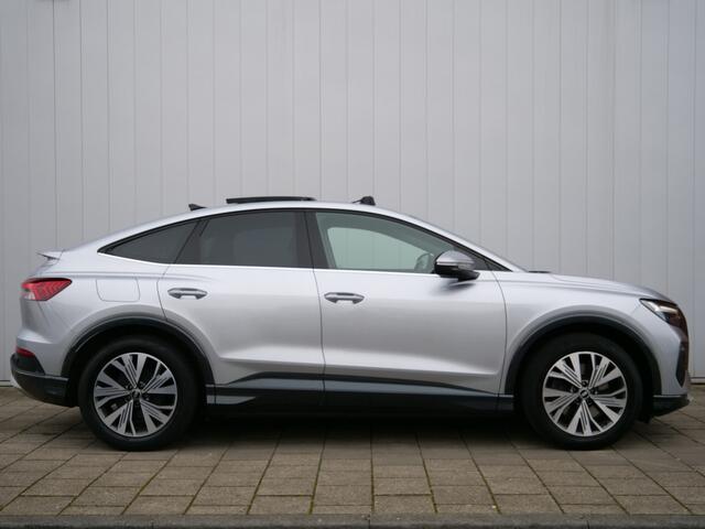 Audi Q4 Sportback e-tron 40 Launch edition S Competition 77 kWh Navigatie / Apple Carplay / Leer / DAB / Stoelverwarming / SOH 94,6%