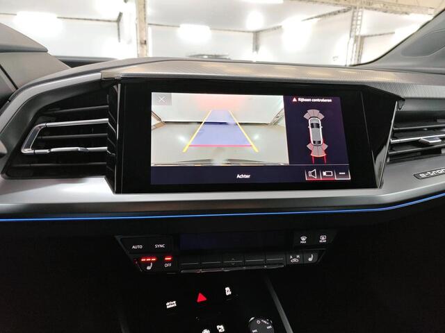 Audi Q4 Sportback e-tron 40 Advanced edition 77 kWh | Stoelverwarming | Stuurverwarming | Adaptive Cruise Control | Navigatie | Camera | Trekhaak | Keyless | RS Seats | Matrix LED |