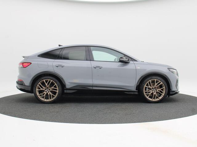 Audi Q4 Sportback e-tron 45 S-Line 286 Pk 82 kWh | Stoelverwarming | Camera | Trekhaak | CarPlay | Full LED | 21 Inch | 17.522 Km !!