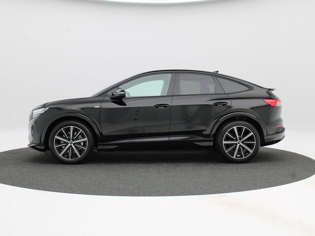 Audi Q4 Sportback e-tron 45 quattro S Edition Competition 82 kWh | Privacy glas | Trekhaak | 20 inch | Verwarmd stuurwiel | Matrix Led |