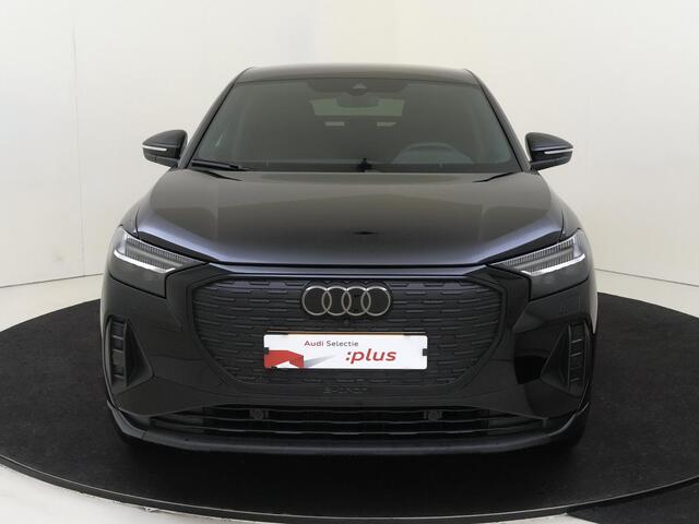 Audi Q4 Sportback e-tron 45 quattro Advanced edition 82 kWh | Achteruitrijcamera | 20 inch LM velgen | Sportstoelen | Verwarmbare voorstoelen | Adaptive cruisecontrol