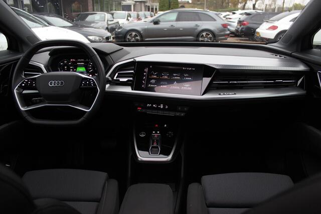 Audi Q4 Sportback e-tron 40 Advanced edition 77 kWh / Trekhaak / Camera / Head-up / CarPlay / 18'' / Keyless / Dodehoek / Stoelverwarming / DAB / ACC