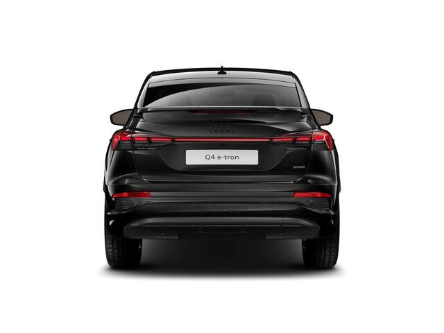 Audi Q4 Sportback e-tron 45 S edition Competition 82 kWh 286pk | Assistentiepakket plus | Optiekpakket zwart plus | Ambient lichtpakket | Stoelverwarming voor |