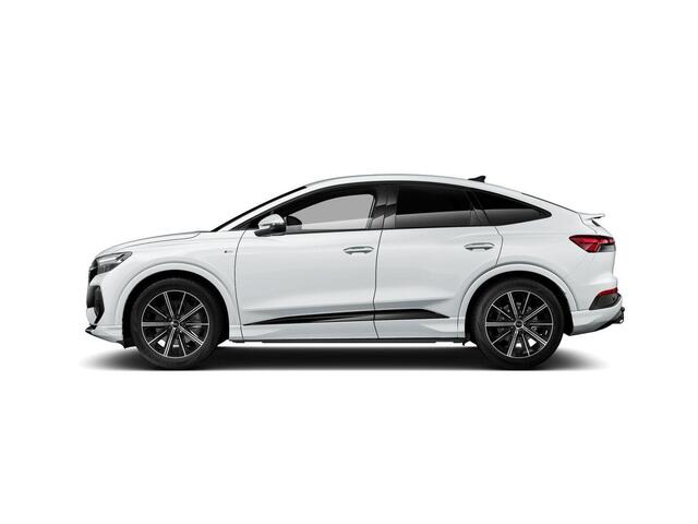 Audi Q4 Sportback e-tron 45 S edition Competition 82 kWh 286pk | Wegklapbare trekhaak | Assistentiepakket plus | Trekhaak | Ambient lichtpakket | Optiekpakket zwart plus |