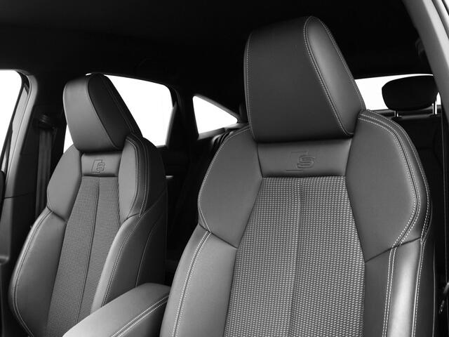 Audi Q4 Sportback e-tron 40 204pk S edition 77 kWh · SOH 97,1% · Apple/Android Car Play · Camera · Adaptive Cruise Control · 20'' · Navigatie · Head-up Display ·
