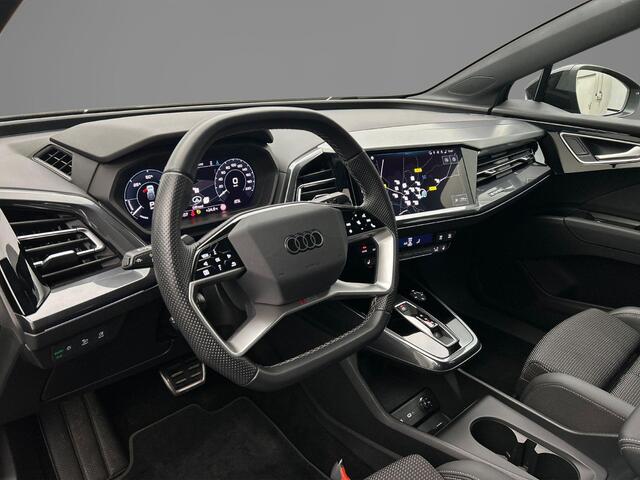 Audi Q4 Sportback e-tron 45 S Edition 82 kWh | 20-Inch | Trekhaak | Zwart-Optiek | Stoelverwarming | Matrix | Smartphone-Interface |
