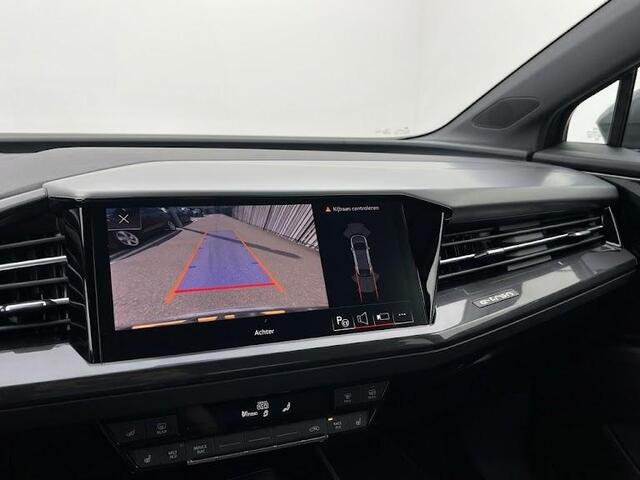 Audi Q4 Sportback e-tron 40 S edition 77 kWh 204pk | Lederen bekleding | 20 inch Lichtmetalen velgen | Parkeercamera | Matrix Led |