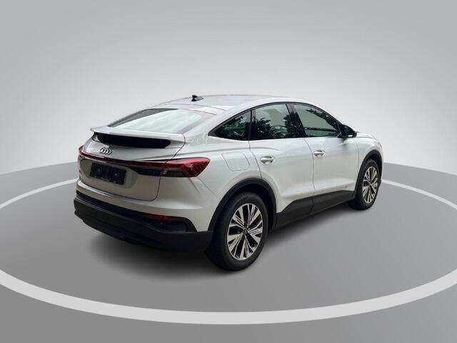 Audi Q4 Sportback e-tron 35 Edition 55 kWh 170pk · Navigatie · Apple/Android Car Play · P-Sensoren · Elek. Achterklep · 18'' Inch ·