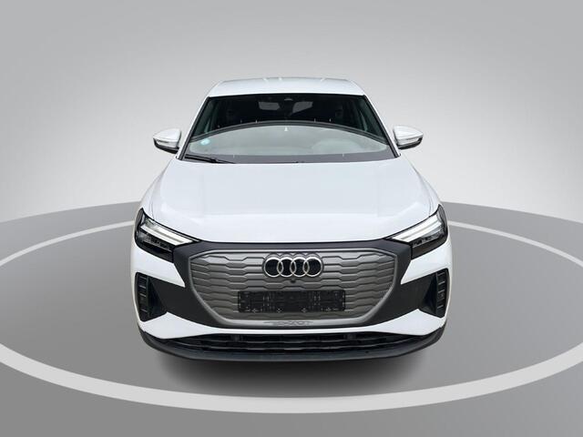 Audi Q4 Sportback e-tron 35 Edition 55 kWh 170pk · Navigatie · Apple/Android Car Play · P-Sensoren · Elek. Achterklep · 18'' Inch ·