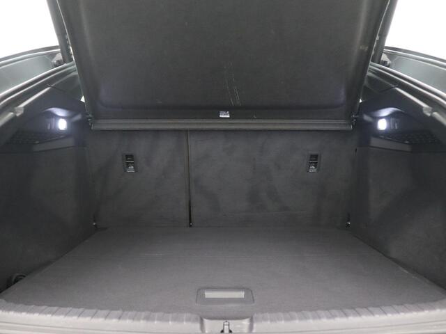 Audi Q4 Sportback e-tron 40 S edition 77 kWh 204PK Aut. SOH 92,47%, Panoramadak, Head-Up Display, Achteruitrijcamera, Sonos Audio, Matrix LED-Verlichting, Keyless, Elektr. Achterklep, 19" LM Velgen