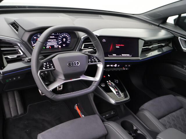 Audi Q4 e-tron 45 quattro S Edition 82 kWh Panoramadak | Privacy Glas | Zwart Optiekpakket Plus | Ambiente verlichting kleur | Achteruitrijcamera | Adaptive Cruise Controle | Trekhaak |