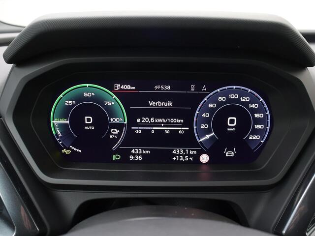 Audi Q4 e-tron 45 quattro S Edition 82 kWh Panoramadak | Privacy Glas | Zwart Optiekpakket Plus | Ambiente verlichting kleur | Achteruitrijcamera | Adaptive Cruise Controle | Trekhaak |