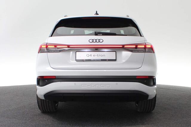 Audi Q4 e-tron S Edition 45 286pk | Assistentiepakket Plus | Veiligheidspakket Plus | Optiekpakket zwart plus