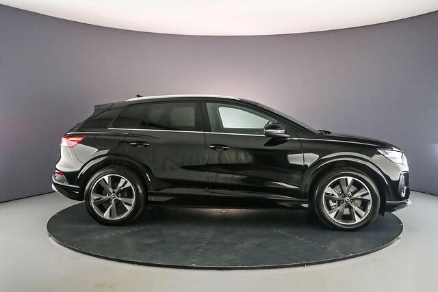 Audi Q4 e-tron 45 Advanced Edition | Matrix | 20 inch | Sportstoelen | Sfeerverlichting |