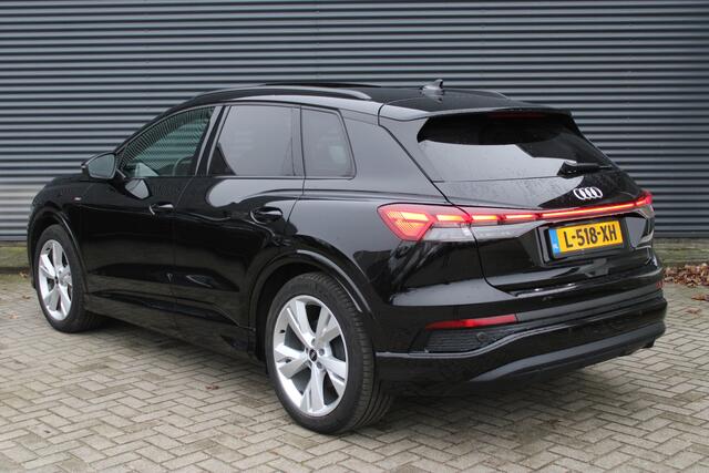 Audi Q4 e-tron 40 Launch Edition S Edition Competition S-line 77 kWh Panoramadak Trekhaak Matrix Acc