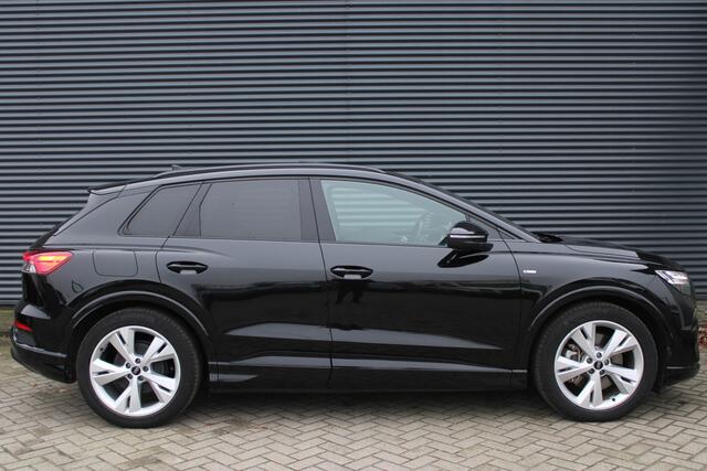 Audi Q4 e-tron 40 Launch Edition S Edition Competition S-line 77 kWh Panoramadak Trekhaak Matrix Acc