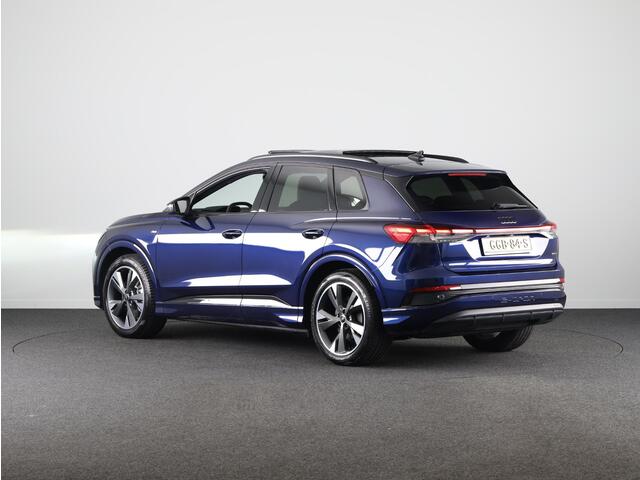 Audi Q4 e-tron 45 quattro S Edition 82 kWh 286pk | Panoramadak | 20 Inch Lichtmetalen velgen | Matrix Led koplampen