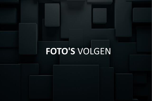 Audi Q4 e-tron 40 Launch edition S Competition 77 kWh | Panoramadak | RS Stoelen | Adaptive Cruise Control | Stoelverwarming | Camera | Black on Black | S-Line | Keyless | Maxtrix LED | Navigatie | Apple Carplay |