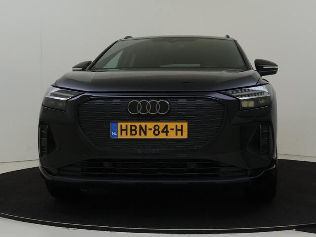 Audi Q4 e-tron 45 quattro S Edition 82 kWh | Achteruitrijcamera | LED Matrix | Stoelverwarming | Navigatie | Adaptieve cruise control | CarPlay | Elektrische achterklep |