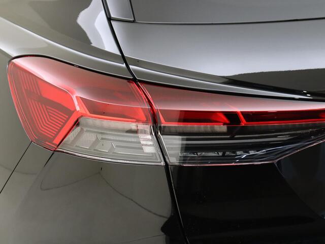 Audi Q4 e-tron 45 quattro S Edition 82 kWh | Achteruitrijcamera | LED Matrix | Stoelverwarming | Navigatie | Adaptieve cruise control | CarPlay | Elektrische achterklep |