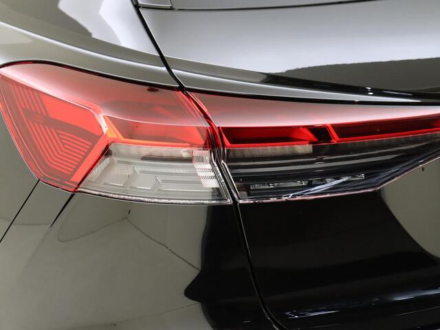Audi Q4 e-tron 45 quattro S Edition 82 kWh | Achteruitrijcamera | LED Matrix | Stoelverwarming | Navigatie | Adaptieve cruise control | CarPlay | Elektrische achterklep |