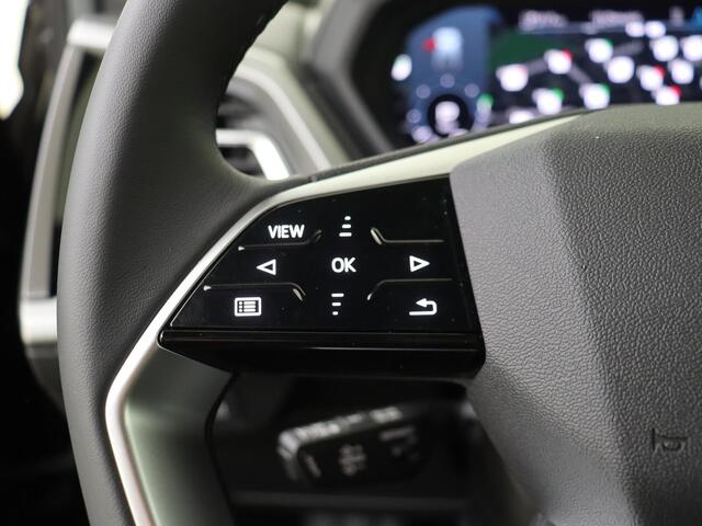 Audi Q4 e-tron 45 quattro S Edition 82 kWh | Achteruitrijcamera | LED Matrix | Stoelverwarming | Navigatie | Adaptieve cruise control | CarPlay | Elektrische achterklep |