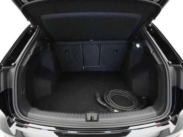 Audi Q4 e-tron 35 170pk 55 kWh leer navigatie keyless trekhaak privacy glas