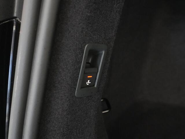 Audi Q4 e-tron 35 170pk 55 kWh leer navigatie keyless trekhaak privacy glas