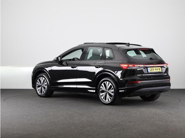 Audi Q4 e-tron 45 quattro Advanced edition 82 kWh 286pk | Panoramadak | Trekhaak wegklapbaar | Adaptieve cruise controle |