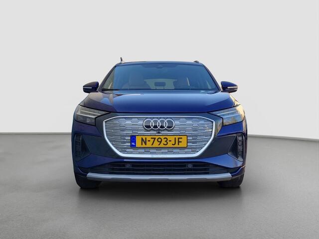 Audi Q4 e-tron 35 Launch edition Advanced 55 kWh | Stoelverwarming | Clima | Draadloos Android Auto / Apple Carplay | PDC | Verwarmde buitenspiegels|