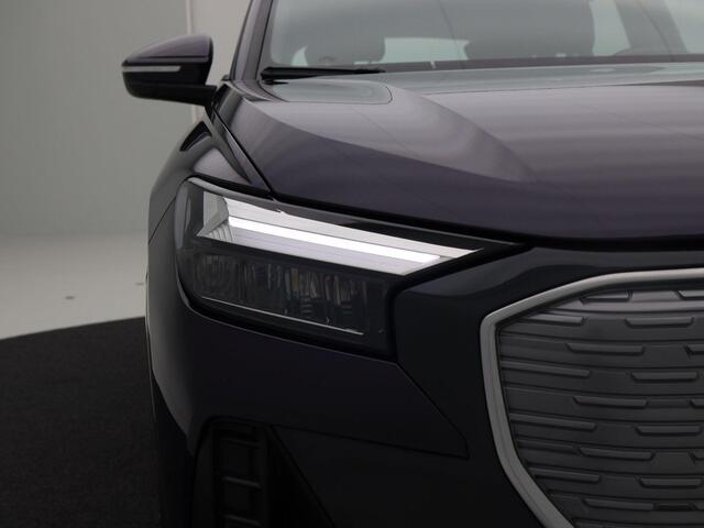 Audi Q4 e-tron 40 Launch edition 77 kWh 204 Pk Automaat | Panoramadak | Leder | Navigatie | Stoelverwarming | 19 Inch | 63.569 Km!!