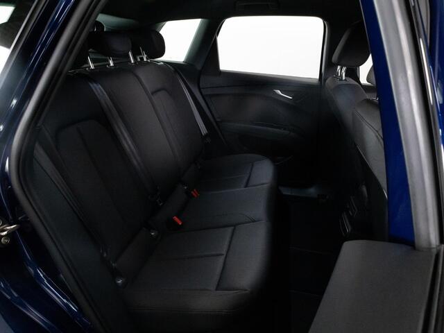 Audi Q4 e-tron Advanced Edition 35 55 kWh 170pk | Head-up display | Adaptieve Cruise Control | Stoelverwarming | Navigatie |