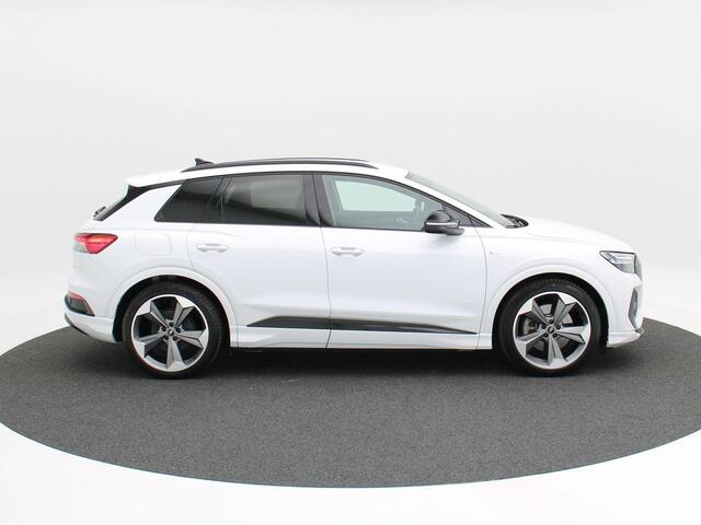 Audi Q4 e-tron 50 quattro 300 Pk Automaat S-Line | Full LED | Navigatie | Sonos Audio | Leder | 21 Inch | Camera | 57.741 Km!!