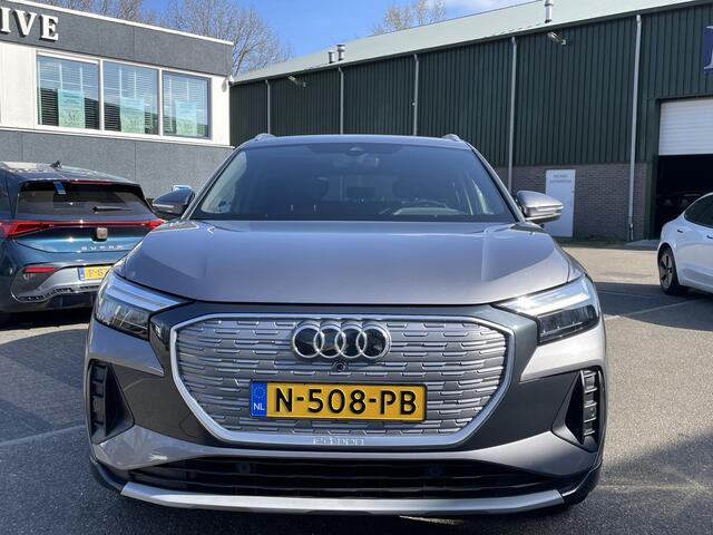 Audi Q4 e-tron 40 Advanced 77 kWh VAN ¤33.900 VOOR ¤31.440 euro uw lentevoordeel: 2.460,- euro